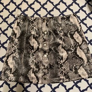 Urban Outfitters Snake Skin Print Skirt Size XS